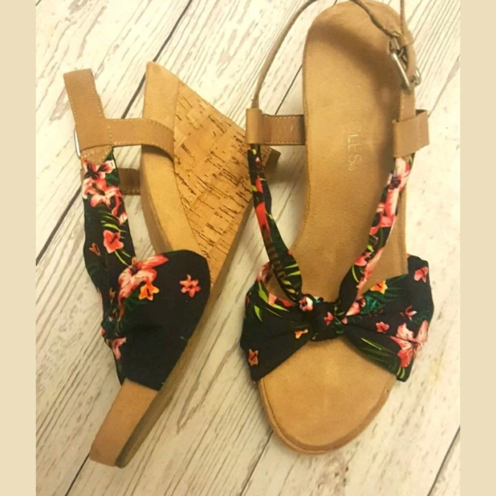 Aerosoles Floral High Heel Wedge Sandals Size 7.5M